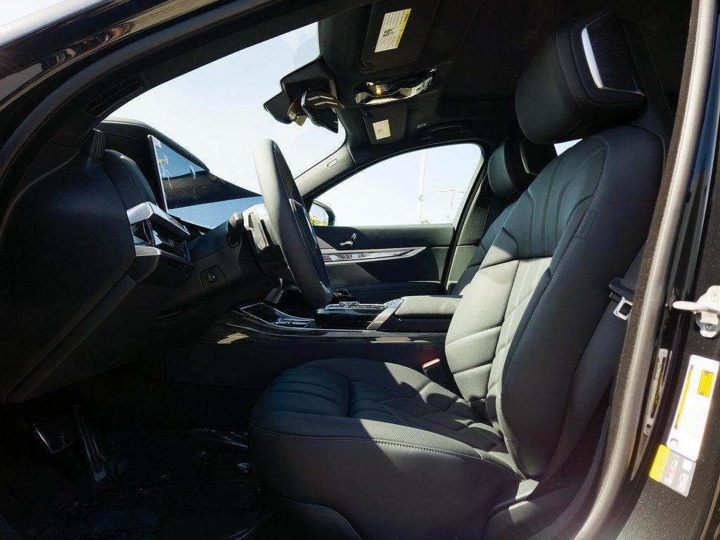 new 2026 BMW i7 car, priced at $115,735