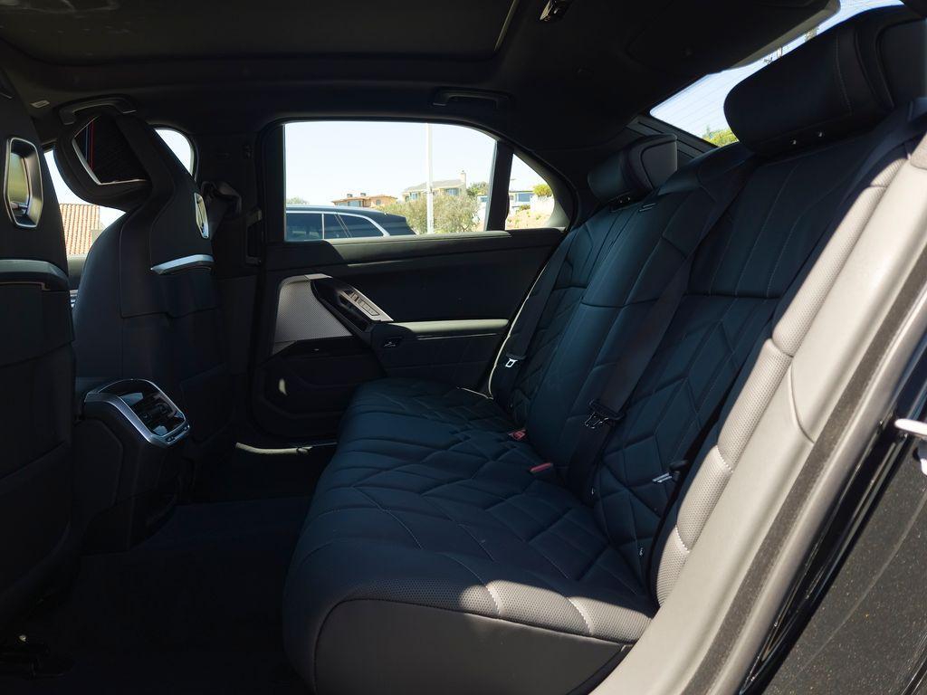 new 2026 BMW i7 car, priced at $114,800