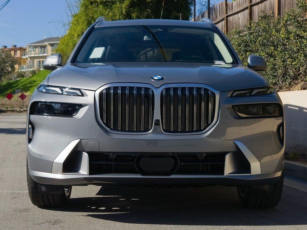 new 2026 BMW X7 car, priced at $98,825