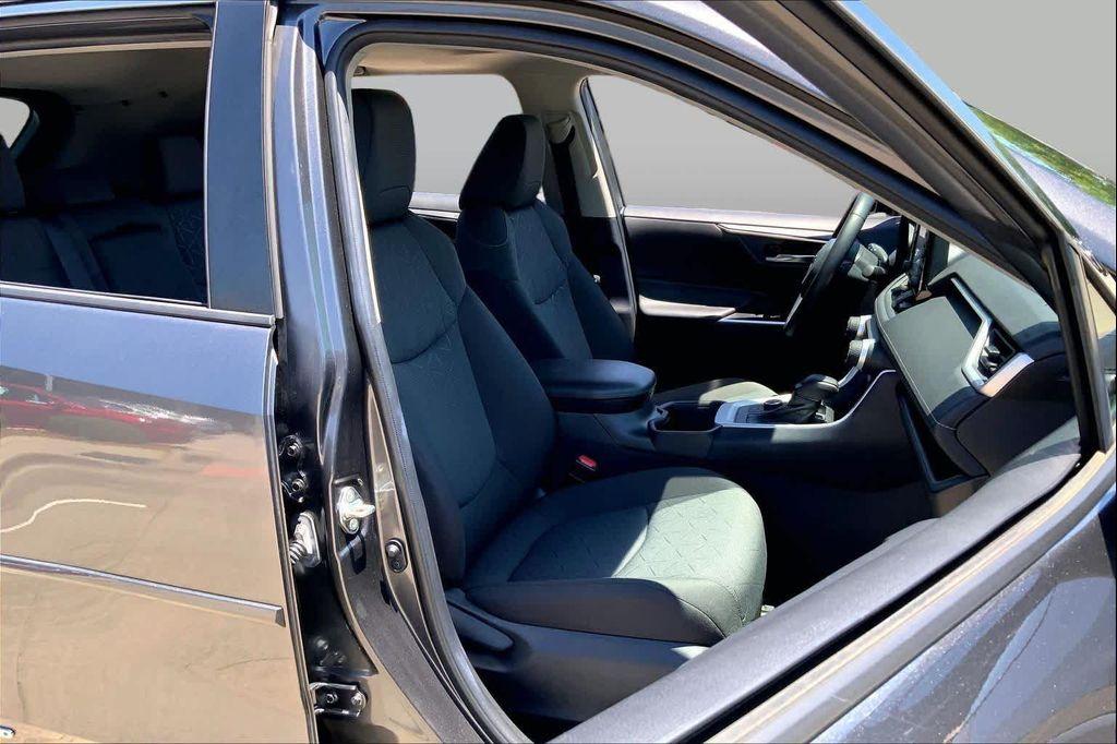 used 2022 Toyota RAV4 Hybrid car, priced at $33,433