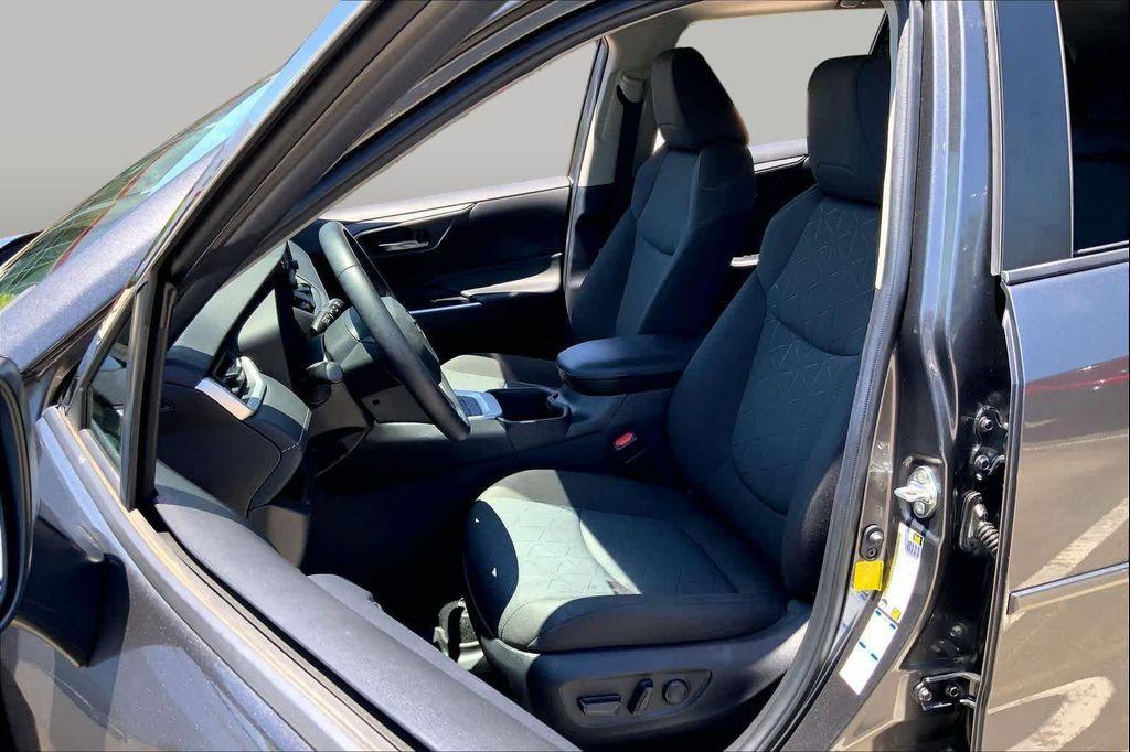 used 2022 Toyota RAV4 Hybrid car, priced at $33,433