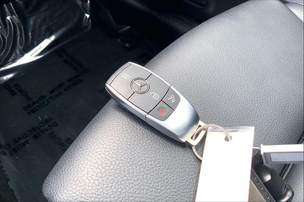 used 2021 Mercedes-Benz GLB 250 car, priced at $25,531