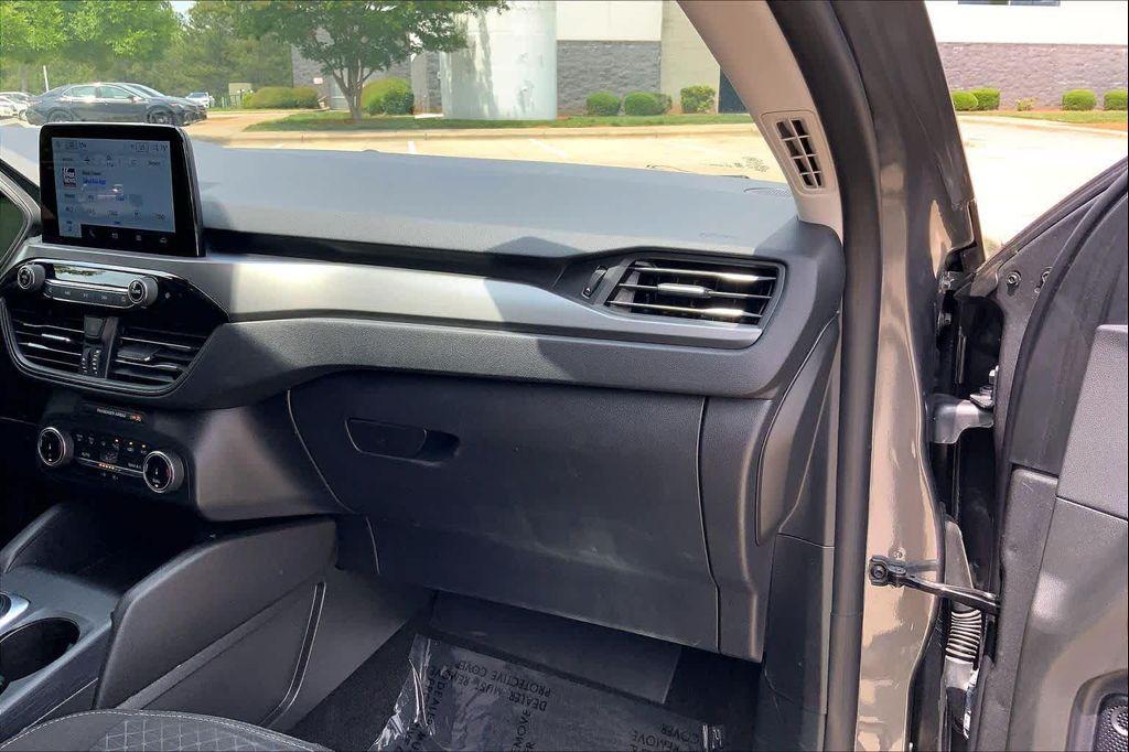 used 2024 Ford Escape car, priced at $19,610