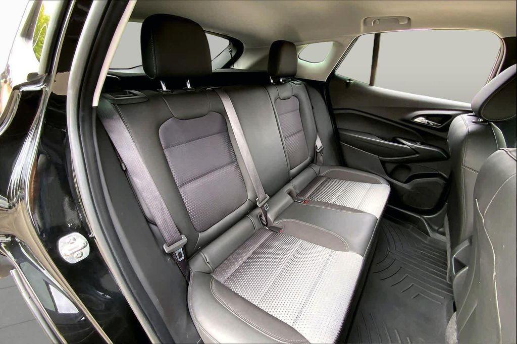 used 2024 Chevrolet Trax car, priced at $22,033