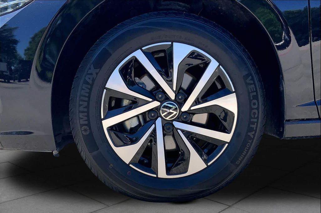 used 2024 Volkswagen Jetta car, priced at $18,150
