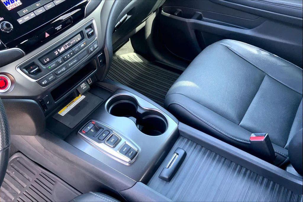 used 2022 Honda Passport car, priced at $24,493