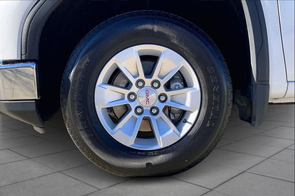 used 2024 GMC Sierra 1500 car, priced at $33,923