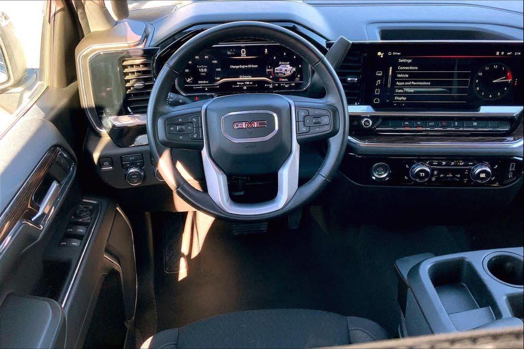 used 2024 GMC Sierra 1500 car, priced at $33,923