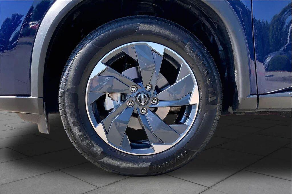 used 2024 Nissan Rogue car, priced at $21,808