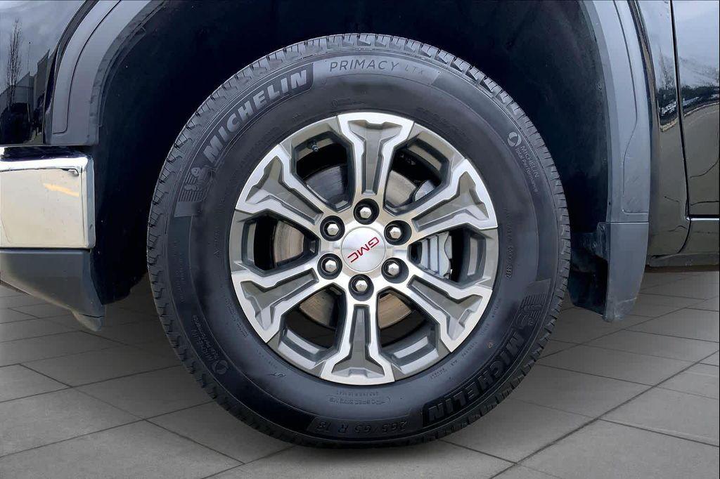 used 2025 GMC Sierra 1500 car, priced at $44,116