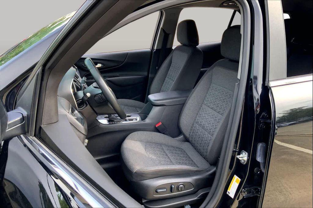 used 2024 Chevrolet Equinox car, priced at $21,104