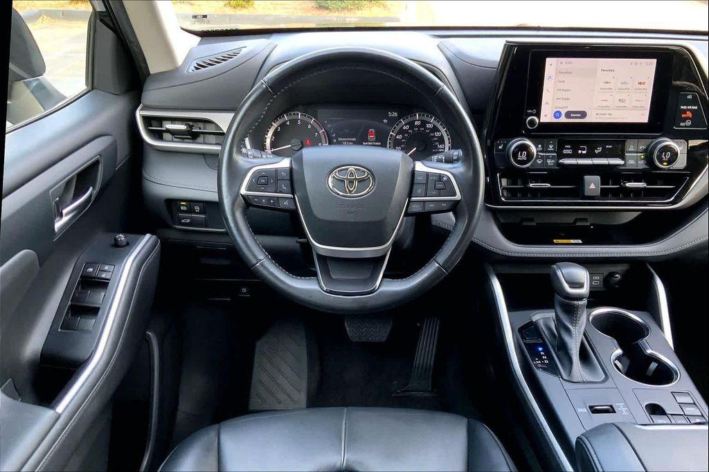 used 2023 Toyota Highlander car, priced at $32,758