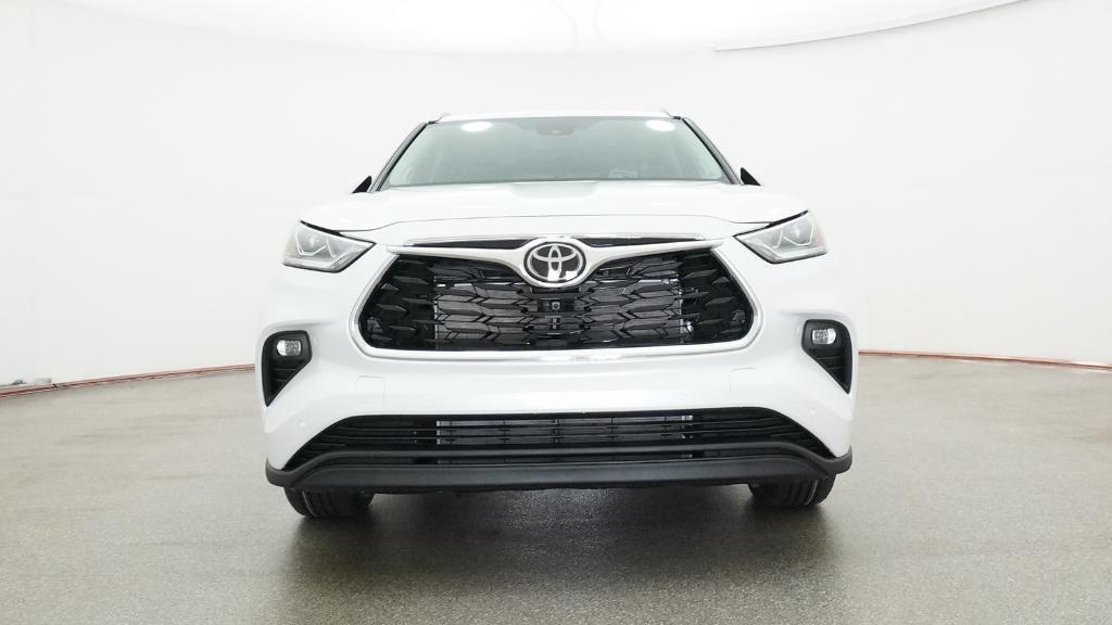 new 2026 Toyota Highlander car, priced at $54,322