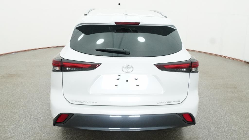 new 2026 Toyota Highlander car, priced at $54,322