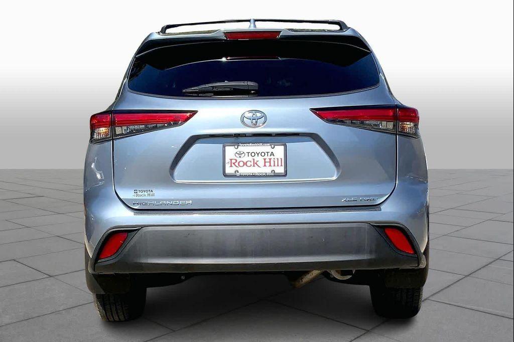 used 2022 Toyota Highlander car, priced at $32,982