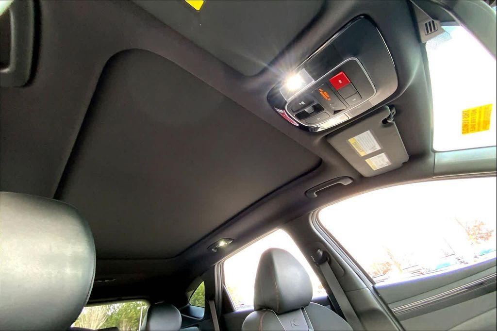 used 2024 Hyundai TUCSON Hybrid car, priced at $29,340