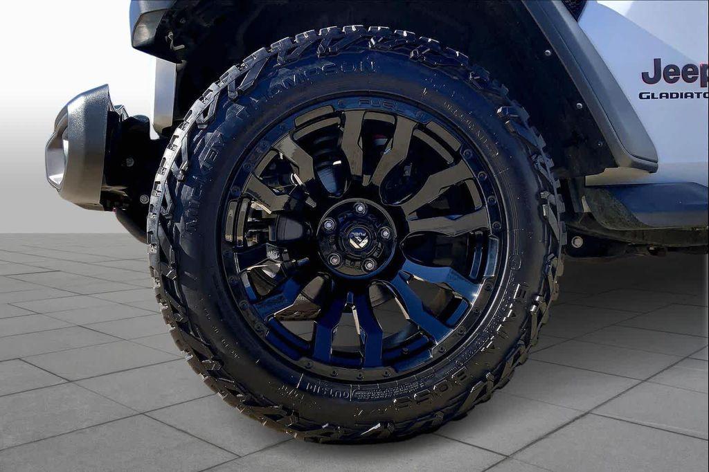 used 2022 Jeep Gladiator car, priced at $30,382
