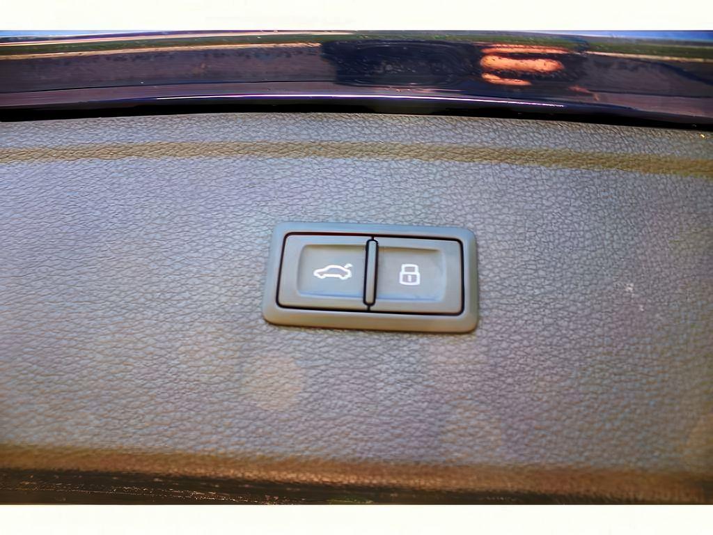 used 2020 Audi SQ5 car, priced at $25,399