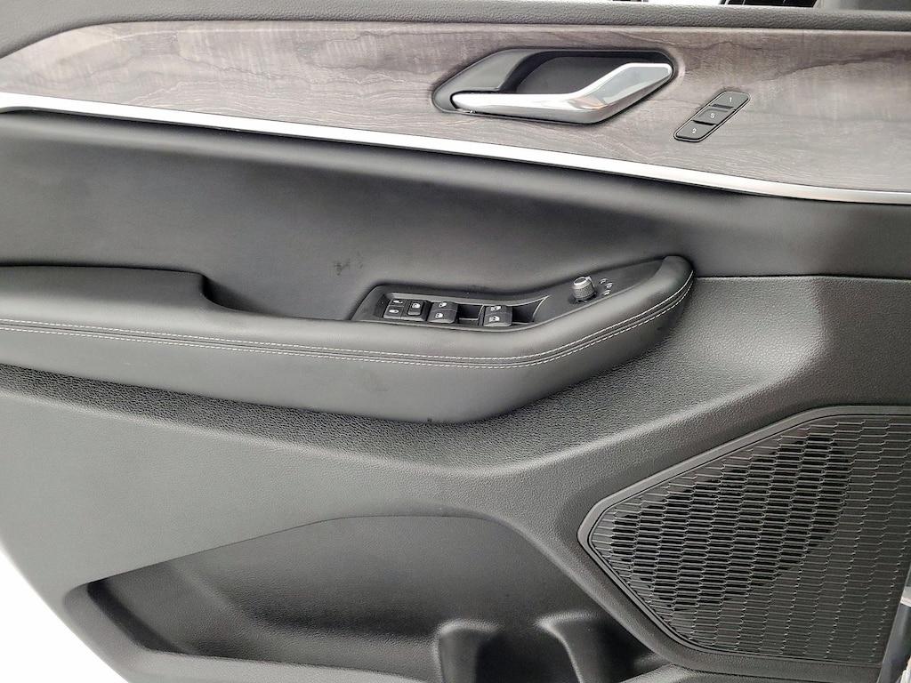 used 2025 Jeep Grand Cherokee car, priced at $40,998