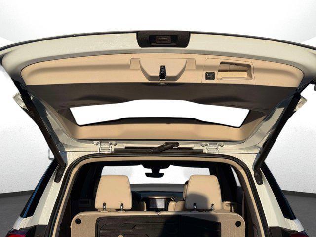 used 2023 GMC Acadia car, priced at $32,495