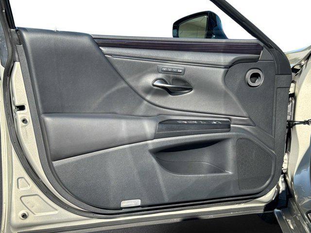 used 2021 Lexus ES 350 car, priced at $30,997