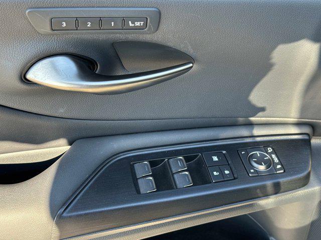 used 2021 Lexus ES 350 car, priced at $30,997