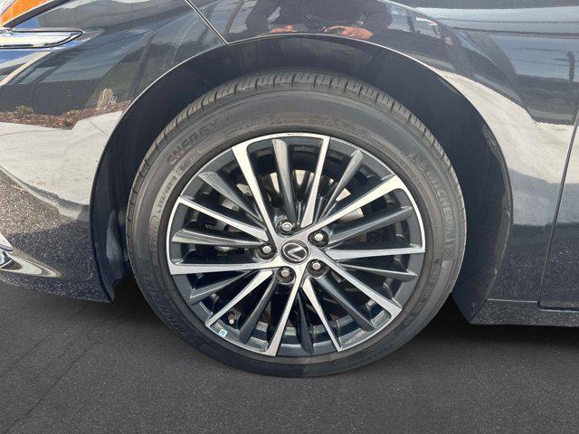 used 2022 Lexus ES 350 car, priced at $35,991