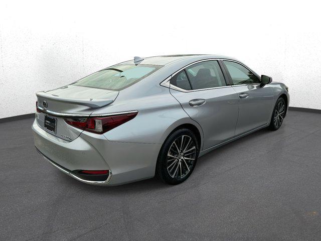 used 2023 Lexus ES 300h car, priced at $38,997