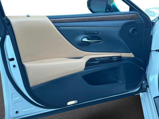 used 2023 Lexus ES 350 car, priced at $39,991
