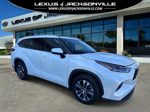 used 2021 Toyota Highlander car, priced at $26,991