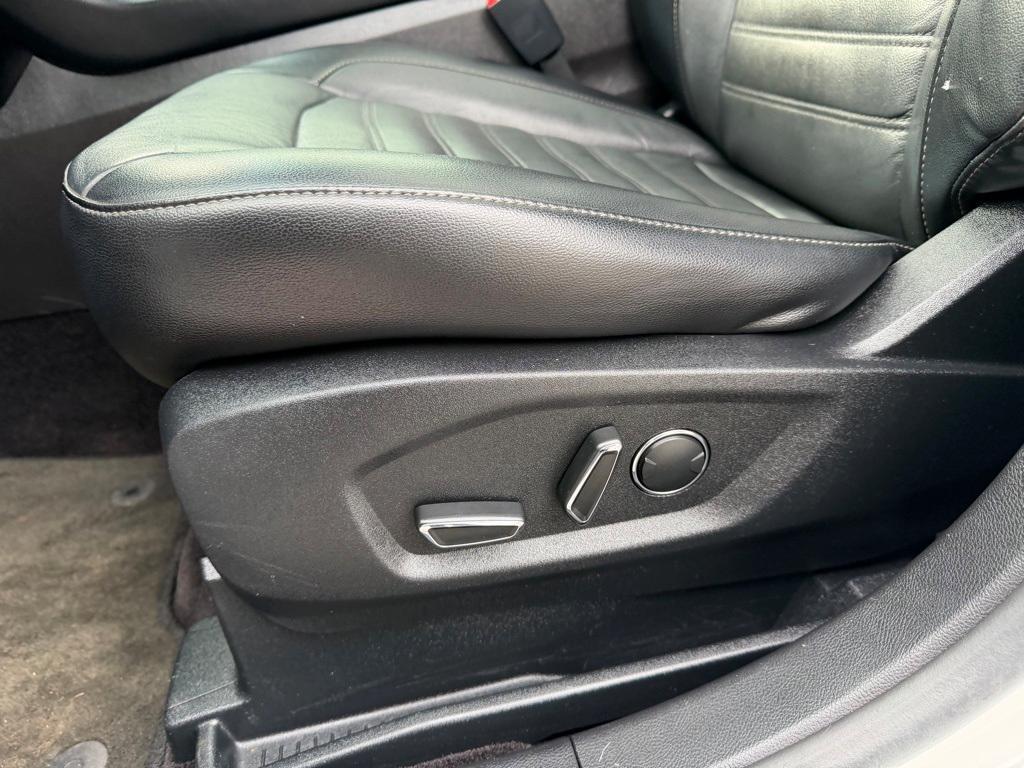 used 2015 Ford Edge car, priced at $9,998