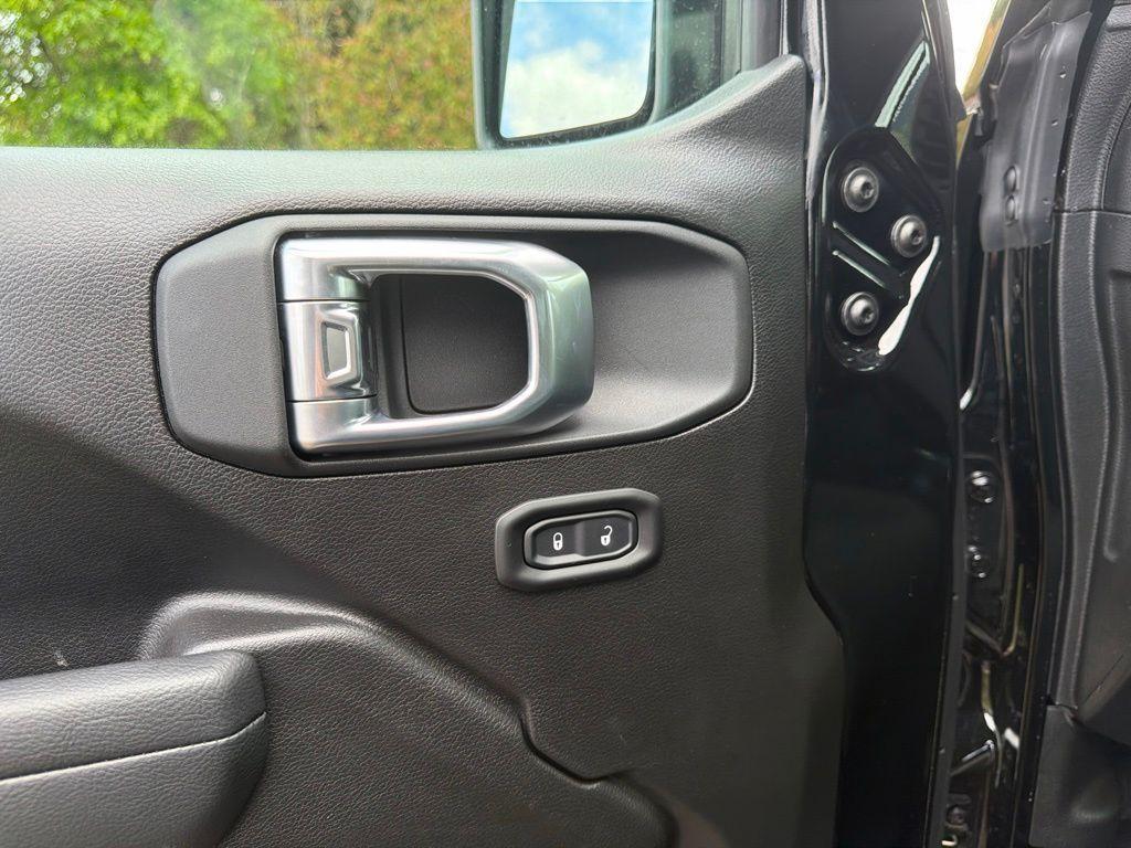 new 2026 Jeep Wrangler car, priced at $41,105