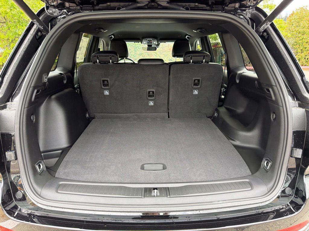 new 2026 Jeep Grand Cherokee car, priced at $44,675