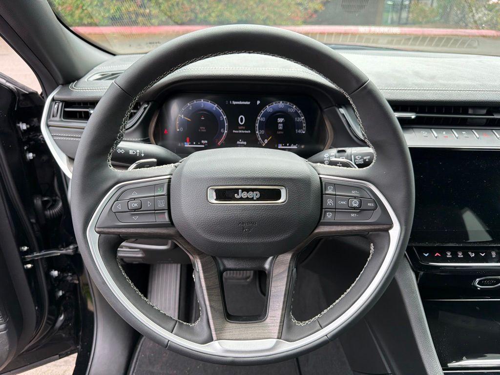 new 2026 Jeep Grand Cherokee car, priced at $44,675