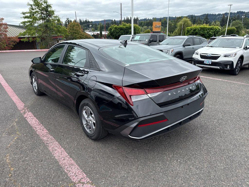 used 2024 Hyundai Elantra car