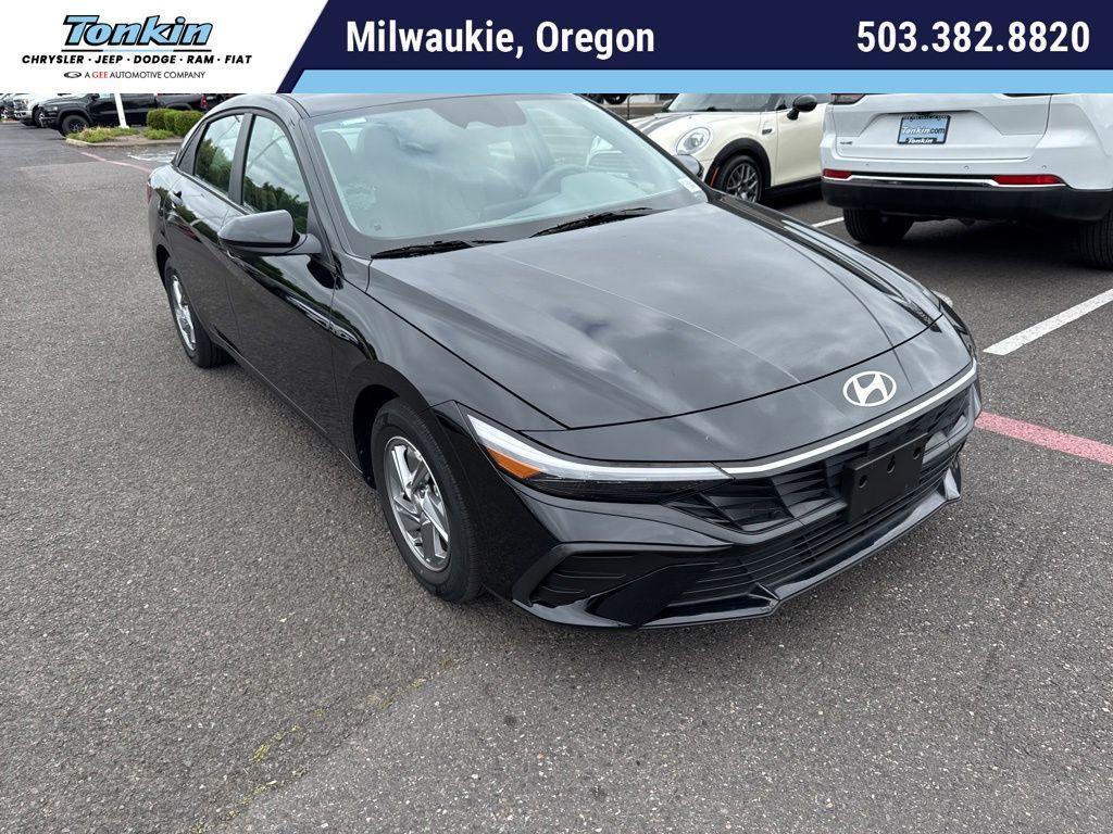 used 2024 Hyundai Elantra car
