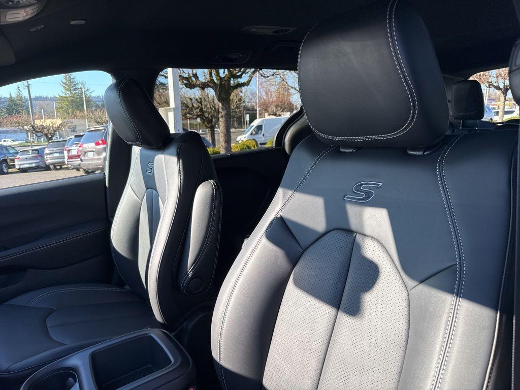 new 2026 Chrysler Pacifica car, priced at $46,600