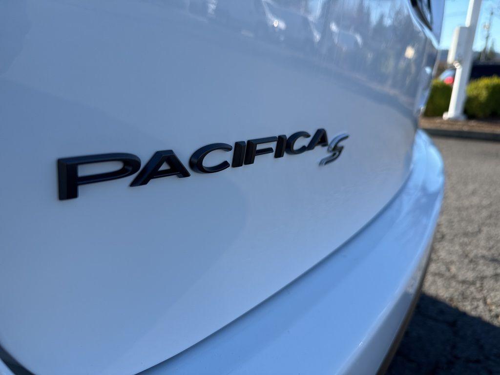 new 2026 Chrysler Pacifica car, priced at $46,600