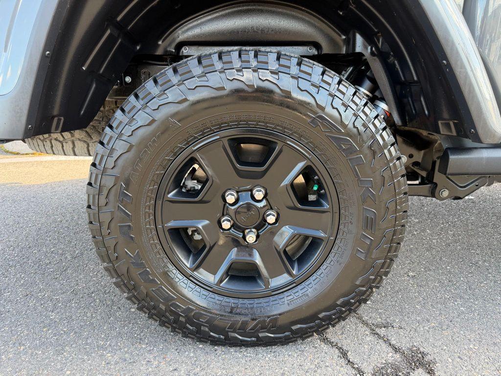 used 2023 Jeep Gladiator car, priced at $36,900