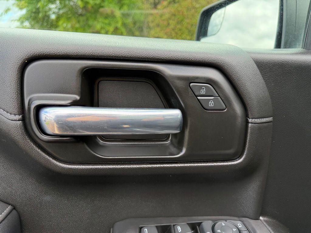 used 2021 GMC Sierra 1500 car, priced at $32,990
