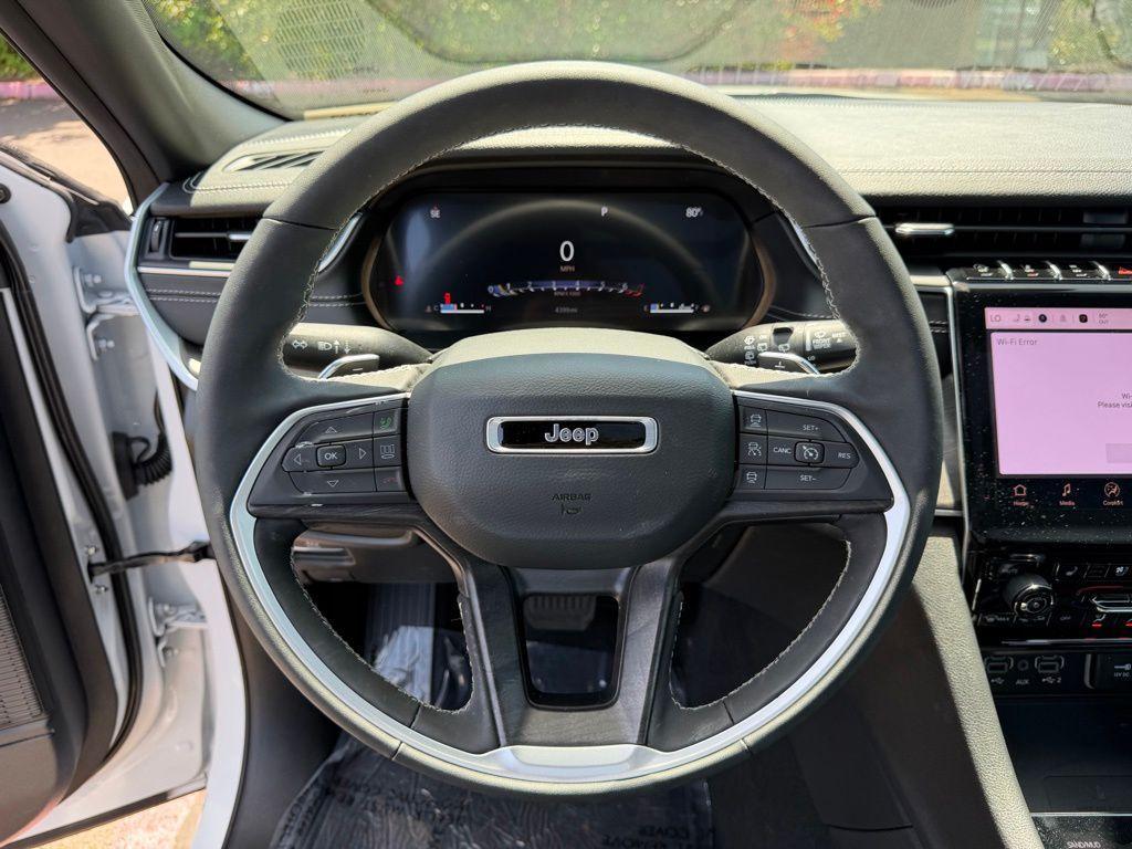 new 2025 Jeep Grand Cherokee car, priced at $46,560
