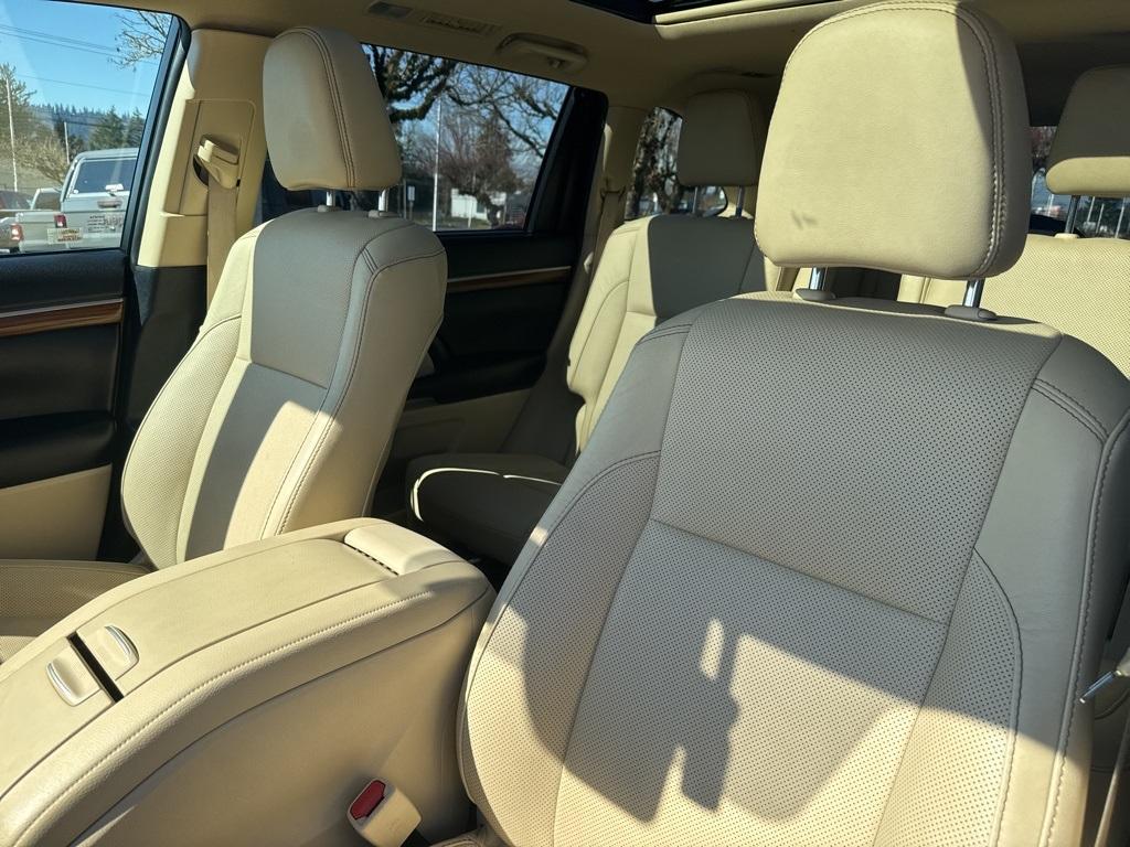 used 2019 Toyota Highlander Hybrid car, priced at $34,480