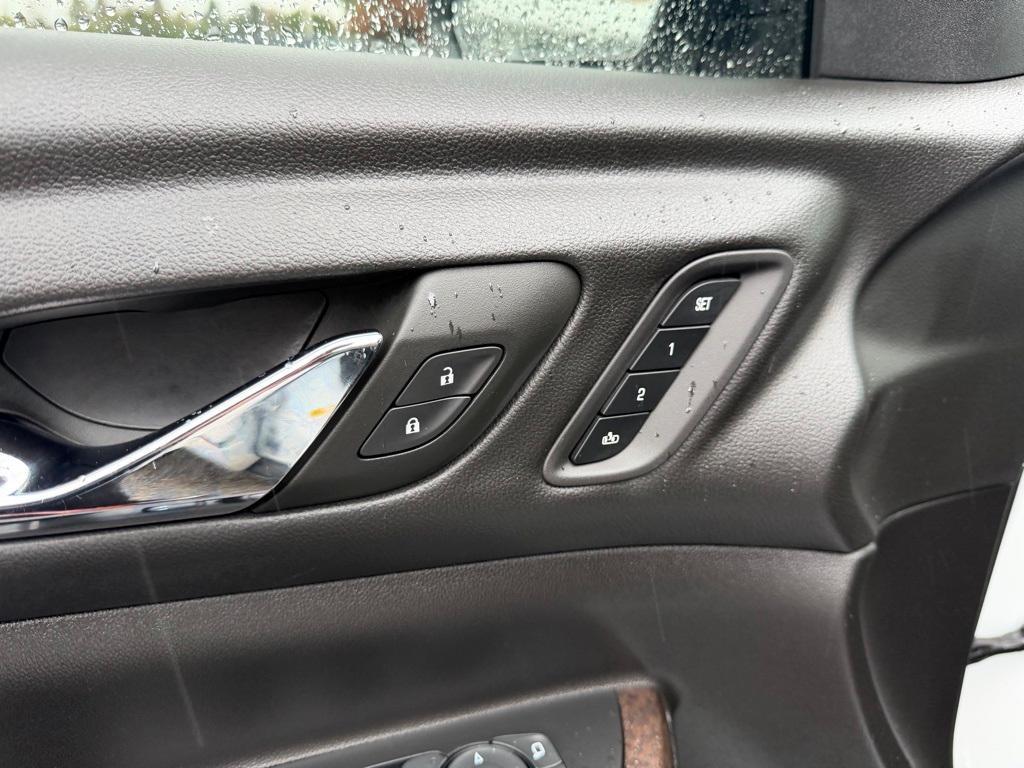 used 2023 GMC Acadia car, priced at $35,990