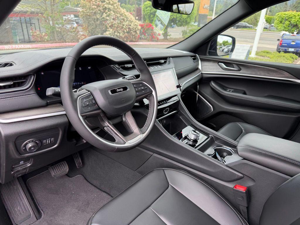 new 2026 Jeep Grand Cherokee car, priced at $46,705