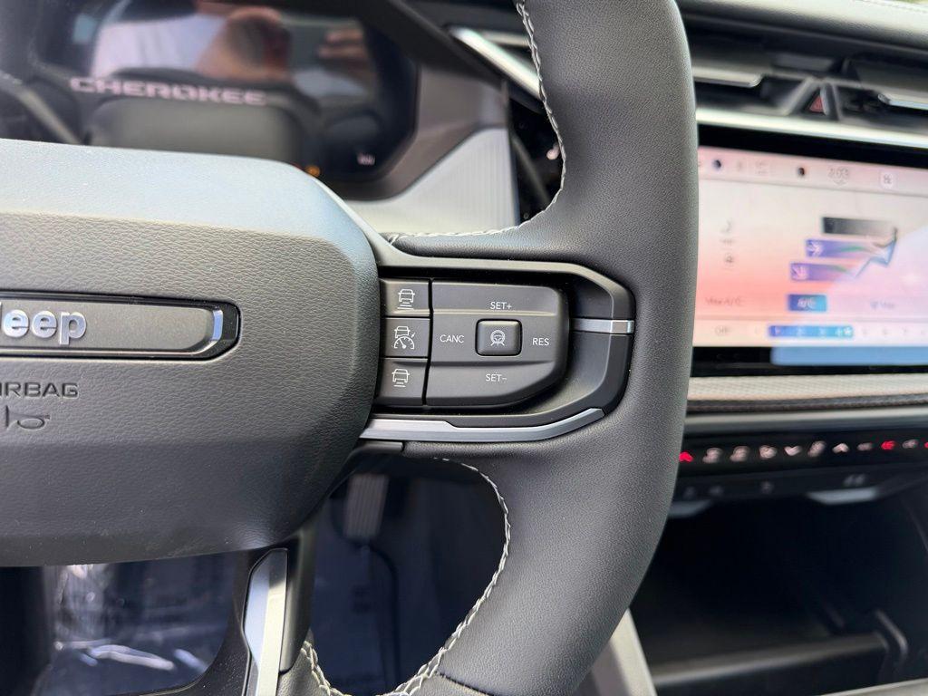 new 2026 Jeep Cherokee car, priced at $40,992
