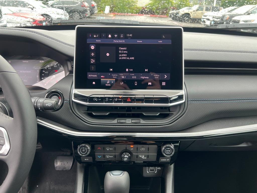 new 2026 Jeep Compass car, priced at $25,992