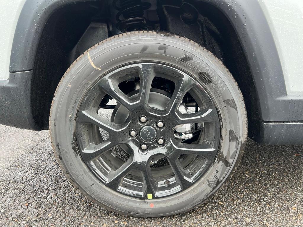 new 2026 Jeep Compass car, priced at $25,992