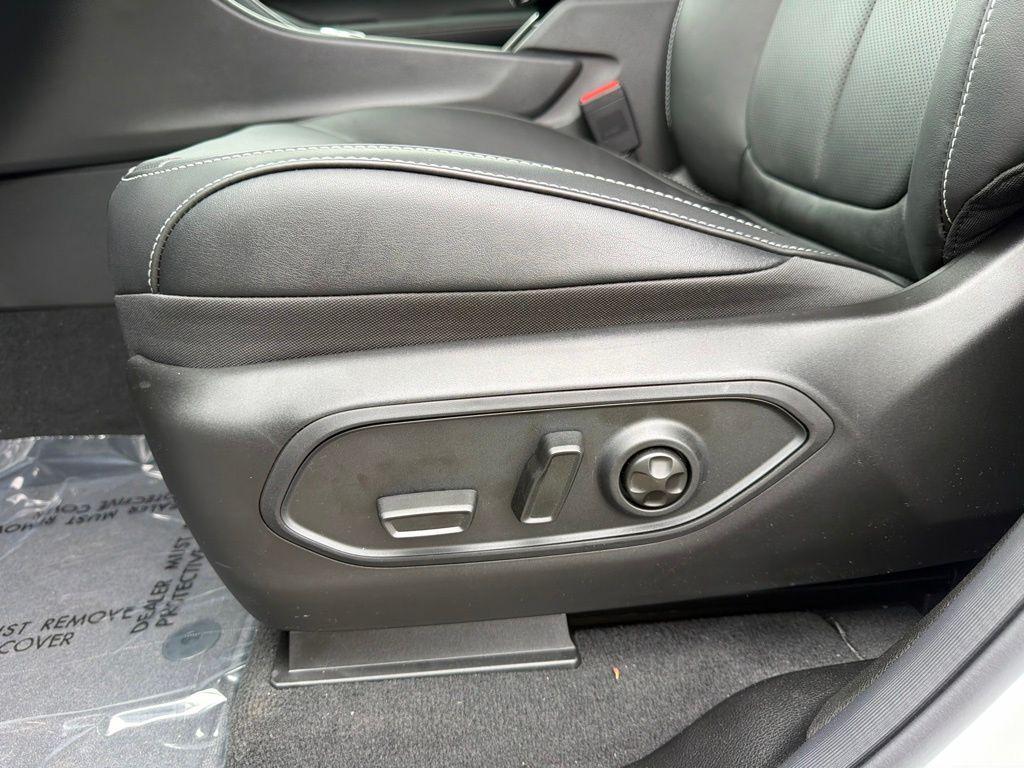 new 2026 Jeep Grand Cherokee L car, priced at $52,630