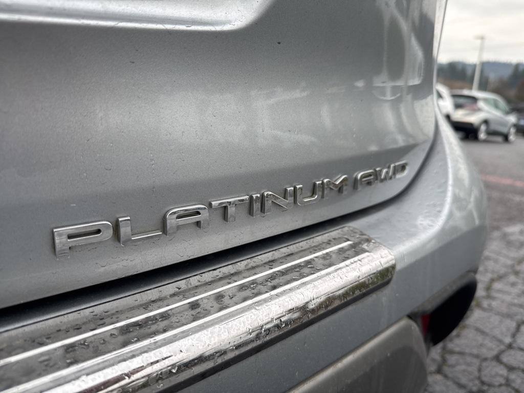 used 2022 Toyota Highlander car, priced at $38,900