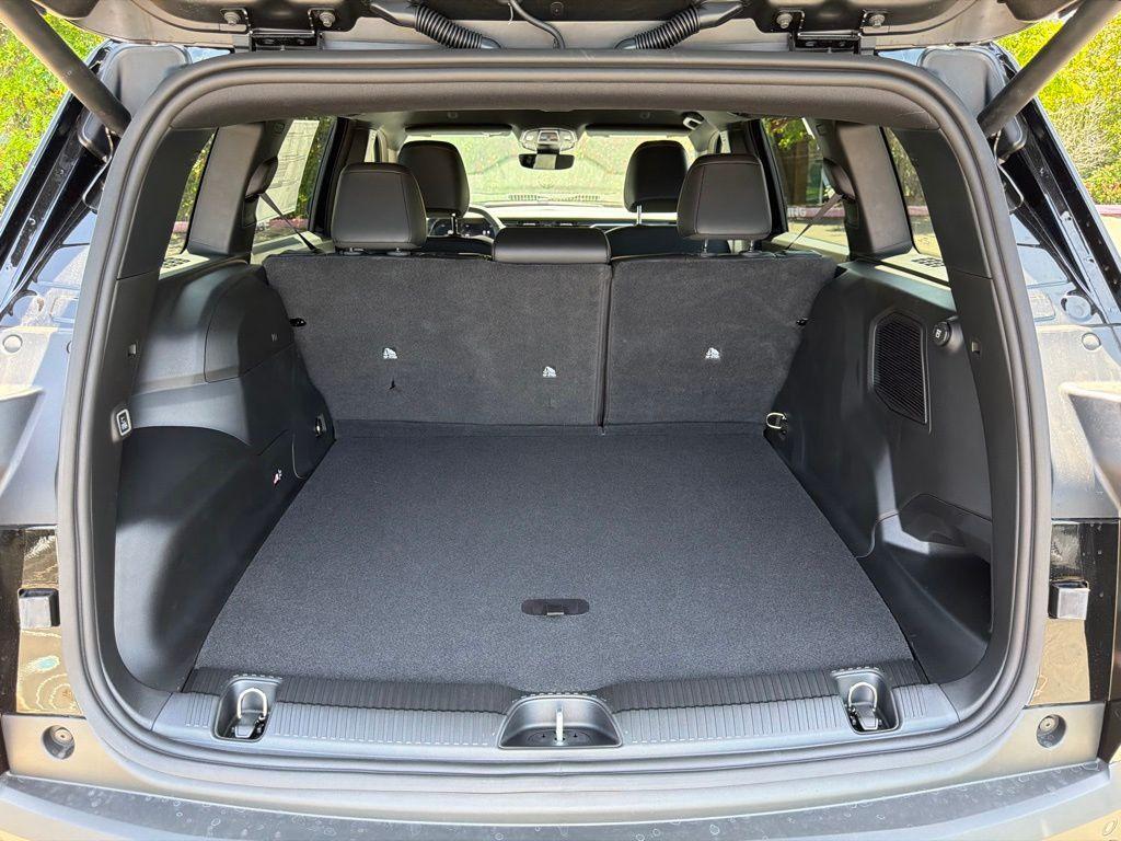 new 2026 Jeep Cherokee car, priced at $41,310